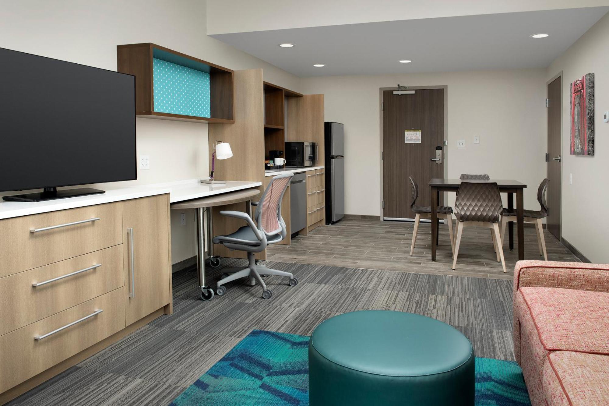 Home2 By Hilton Easton 3*